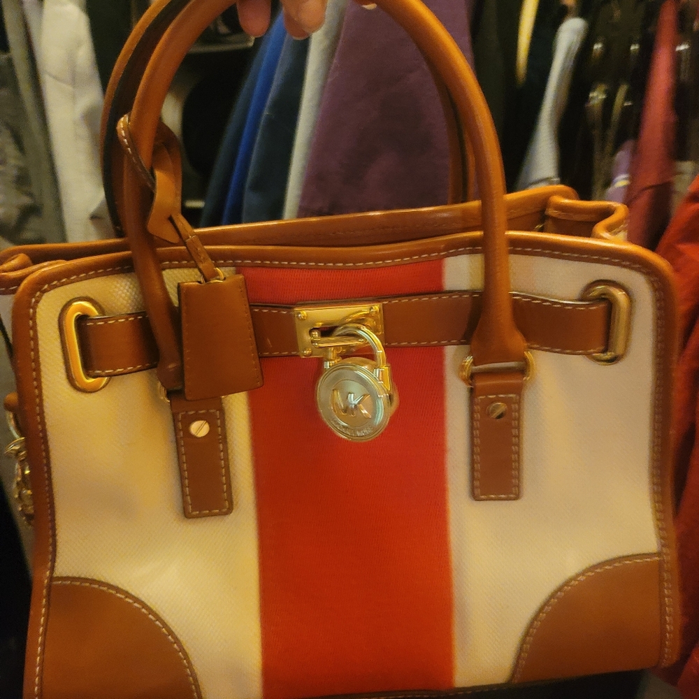 Michael kors purse